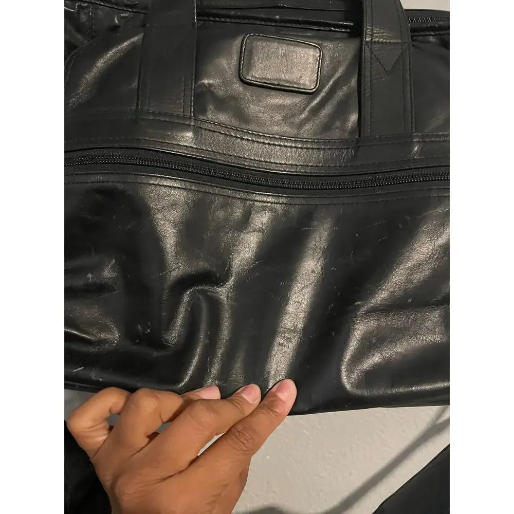 Tumi Black 21